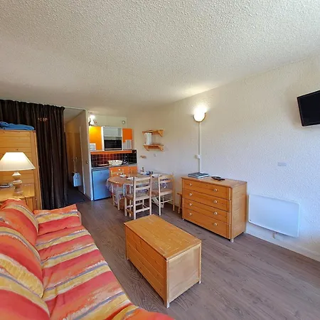 4 Pers Au Pied Des Pistes, Centre - Fr-1-516-18 Lägenhet *