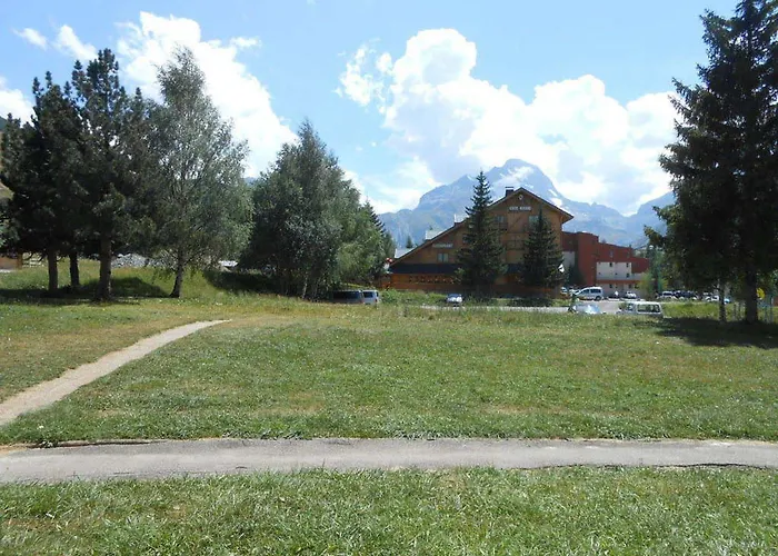 Apartment 4 Pers Au Pied Des Pistes, Centre - Fr-1-516-18 Les Deux Alpes